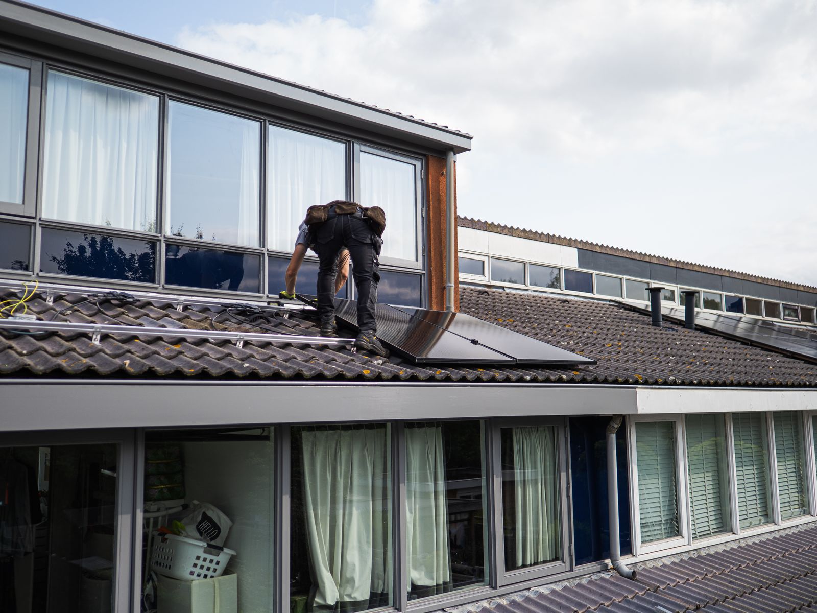 Energia solar em casa: o que precisa ser decidido ainda na obra
