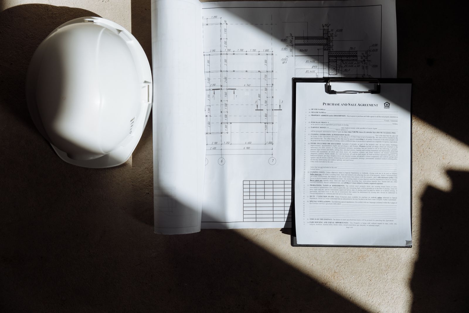 Empreitada, administração ou cessão de mão de obra: qual regime contratar