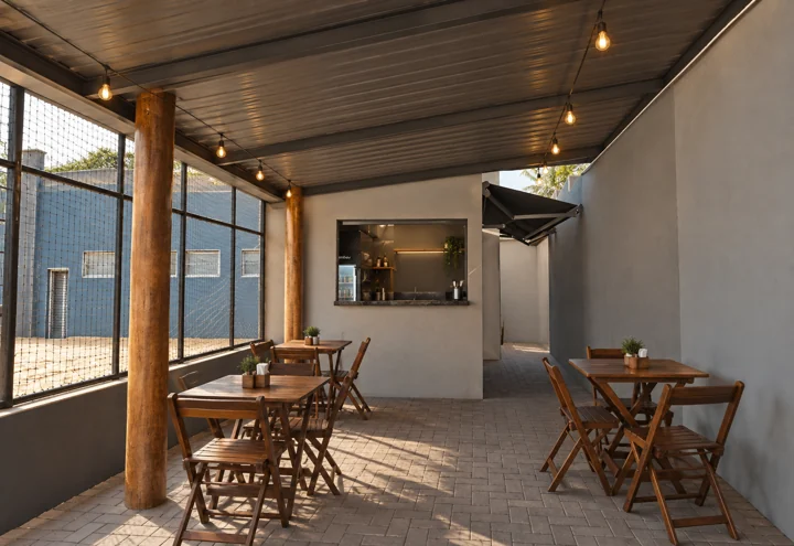 Área externa coberta — Projeto Prainha